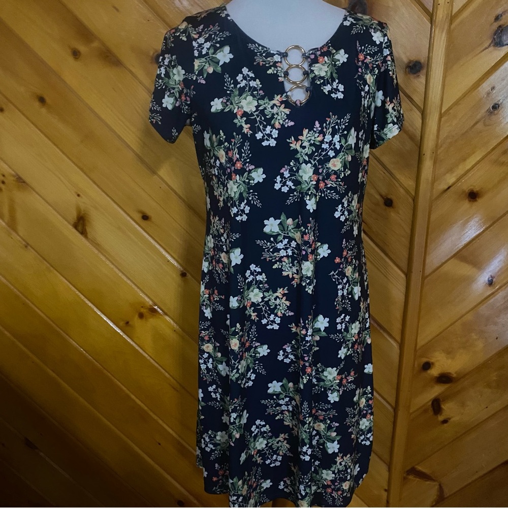Stella + Ginger Blue Floral Dress Ring Accent Keyhole Large Summer flowers Navy